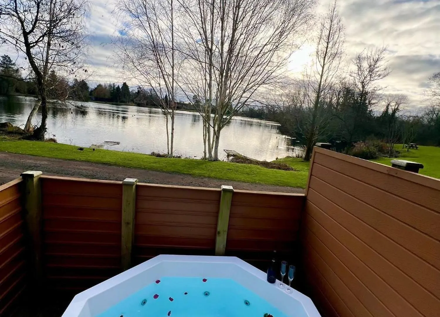 Oak Lodge 7 Hot Tub Γιορκ 0*,